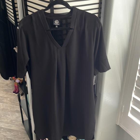 Like new black shift Dre’s for all occasions - Picture 2 of 3